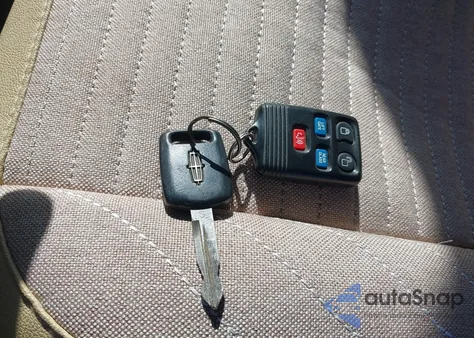 2005 Lincoln Navigator из США, поврежденный, VIN 5LMFU28515LJ24979